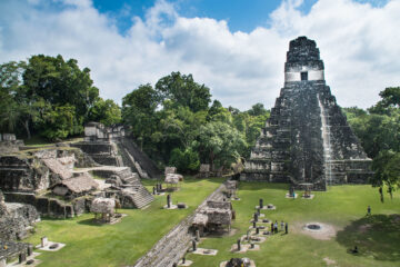 explorer Tikal