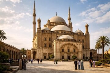 découvrez pourquoi la mosquée mohammed ali est un site incontournable lors de votre visite en égypte, alliant beauté architecturale, histoire riche et vues panoramiques sur le caire.